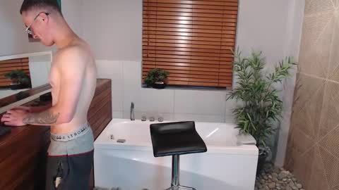 Lil James online show from November 15, 9:39 pm