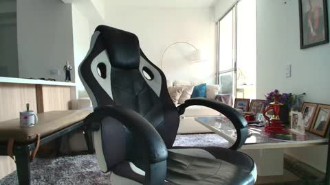 Lior Vante online show from February 17, 3:44 pm