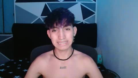 Snapshot of littlextrem chatting on December 25, 6:20 am Eros online show from December 25, 6:20 am