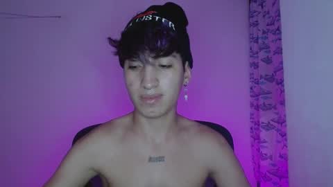 Snapshot of littlextrem chatting on January 29, 4:05 am Eros online show from January 29, 4:05 am