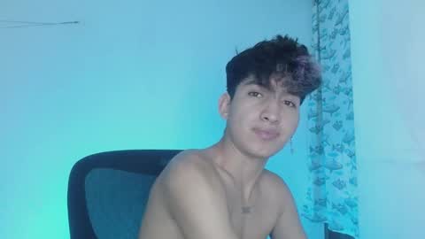 Snapshot of littlextrem chatting on February 25, 2:36 am Eros online show from February 25, 2:36 am
