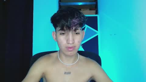 Snapshot of littlextrem chatting on March 6, 12:43 am Eros online show from March 6, 12:43 am