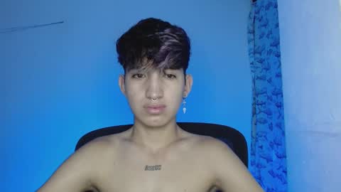 Snapshot of littlextrem chatting on March 2, 6:48 am Eros online show from March 2, 6:48 am