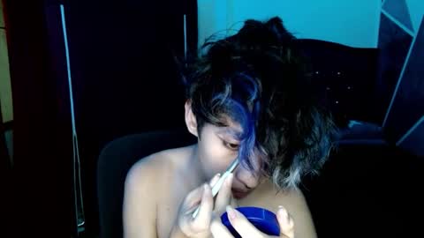 Snapshot of littlextrem chatting on October 14, 6:31 am Eros online show from October 14, 6:31 am
