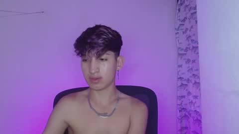 Snapshot of littlextrem chatting on February 13, 1:19 am Eros online show from February 13, 1:19 am
