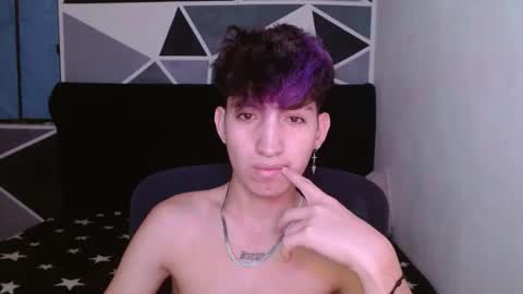 Snapshot of littlextrem chatting on December 28, 1:18 am Eros online show from December 28, 1:18 am