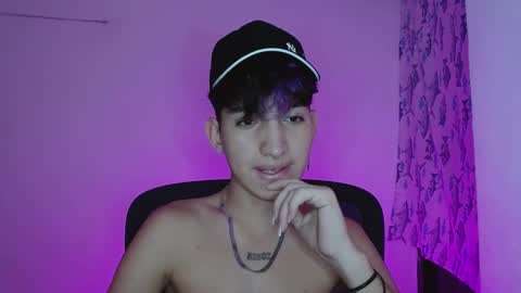 Snapshot of littlextrem chatting on January 21, 1:18 am Eros online show from January 21, 1:18 am