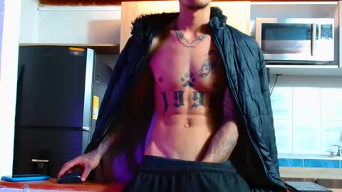 Logan online show from November 5, 1:18 am