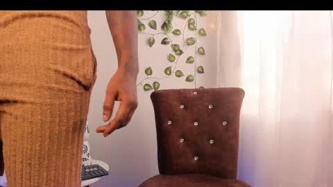 LOGAN DRAKE online show from March 9, 12:20 pm