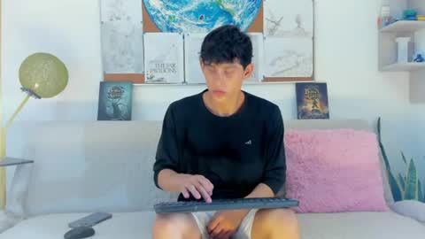 loganoficialx online show from June 23, 9:18 pm