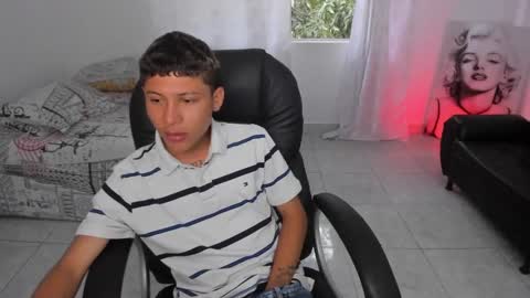 Snapshot of loius_booy chatting on October 8, 4:22 pm Loius Boy online show from October 8, 4:22 pm