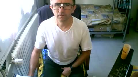 Snapshot of lokoum39 chatting on September 11, 10:58 am lokoum39 online show from September 11, 10:58 am