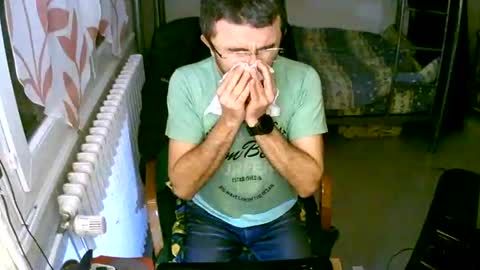 Snapshot of lokoum39 chatting on January 5, 6:13 pm lokoum39 online show from January 5, 6:13 pm