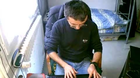 Snapshot of lokoum39 chatting on January 10, 2:23 pm lokoum39 online show from January 10, 2:23 pm