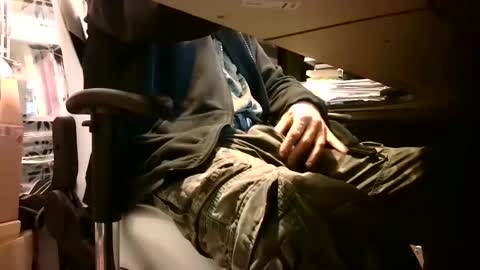 Snapshot of lonelypumabreizh chatting on February 28, 5:59 am Pumabreizh online show from February 28, 5:59 am