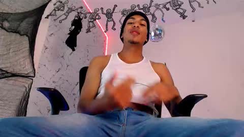 Snapshot of lorian_vikel chatting on October 4, 10:25 pm Lorian Vikel online show from October 4, 10:25 pm