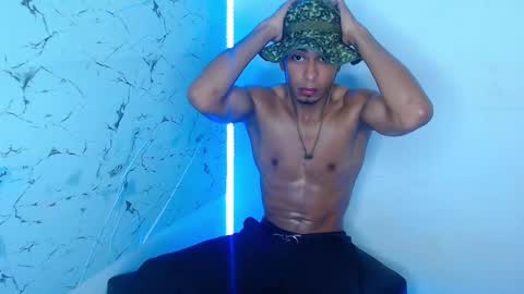 Snapshot of lorian_vikel chatting on September 13, 11:17 pm Lorian Vikel online show from September 13, 11:17 pm