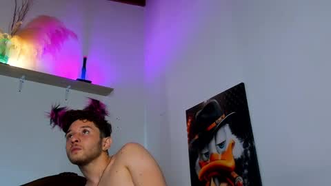 Snapshot of los_juanes chatting on September 15, 10:38 am JUAN  JUAN online show from September 15, 10:38 am