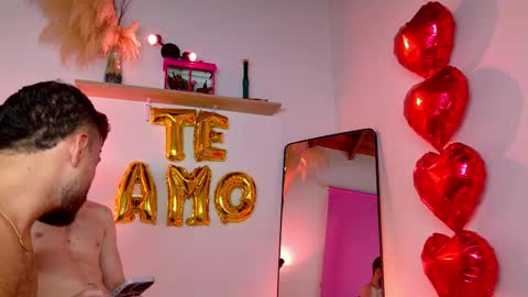 JUAN  JUAN online show from February 14, 9:10 pm