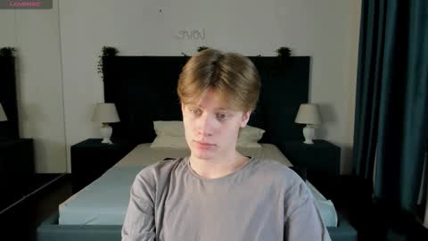 louie_evans online show from January 12, 9:41 pm