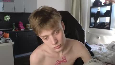 louie_evans online show from April 17, 10:18 am