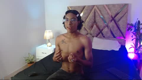 Snapshot of louis_hardstar chatting on December 5, 9:17 pm Louis Valdz online show from December 5, 9:17 pm