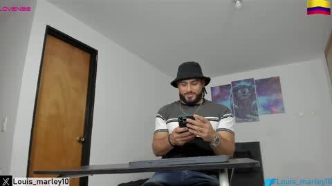 Snapshot of louis_marley_ chatting on March 12, 2:52 am louis_marley_ online show from March 12, 2:52 am