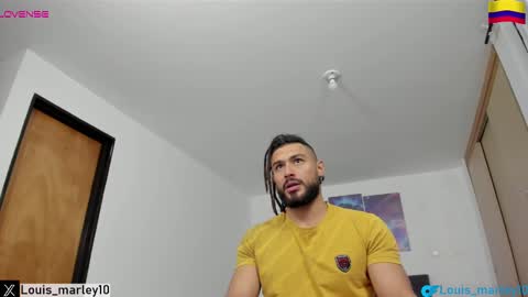 Snapshot of louis_marley_ chatting on February 22, 1:55 am louis_marley_ online show from February 22, 1:55 am