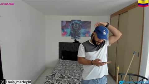 Snapshot of louis_marley_ chatting on January 20, 4:55 pm louis_marley_ online show from January 20, 4:55 pm