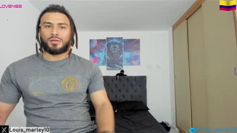 Snapshot of louis_marley_ chatting on February 6, 8:45 pm louis_marley_ online show from February 6, 8:45 pm