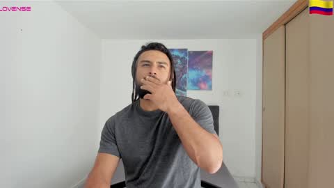 Snapshot of louis_marley_ chatting on December 29, 2:42 pm louis_marley_ online show from December 29, 2:42 pm