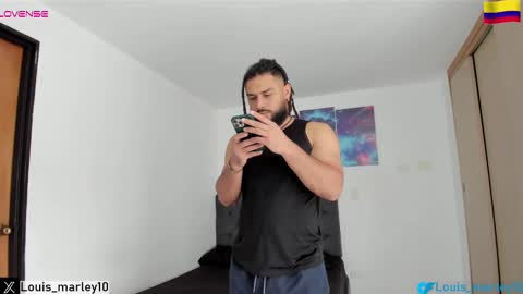 Snapshot of louis_marley_ chatting on September 14, 3:58 pm louis_marley_ online show from September 14, 3:58 pm