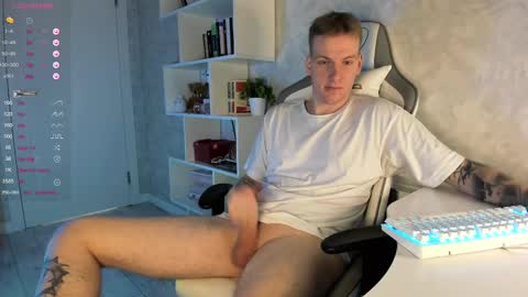 Snapshot of louisjafferson chatting on February 23, 5:14 pm Louis online show from February 23, 5:14 pm