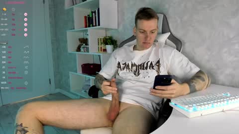 Snapshot of louisjafferson chatting on January 20, 1:11 pm Louis online show from January 20, 1:11 pm