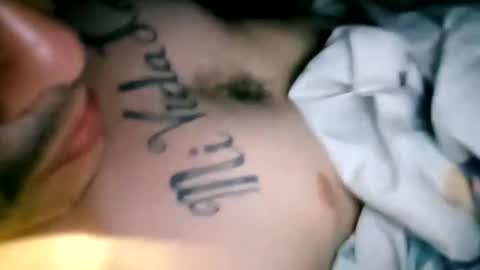 Love2binsideofU online show from December 7, 10:34 am