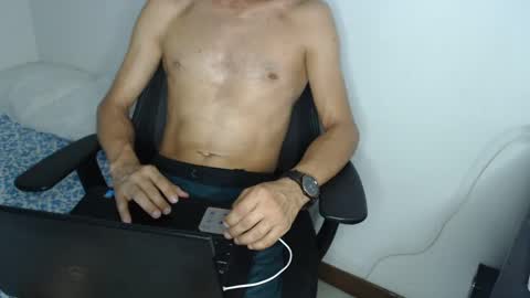 Snapshot of love_room_0206 chatting on February 11, 5:16 am Andys and mary online show from February 11, 5:16 am