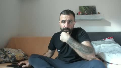 Snapshot of loveivat80 chatting on October 12, 5:45 am loveivat80 online show from October 12, 5:45 am