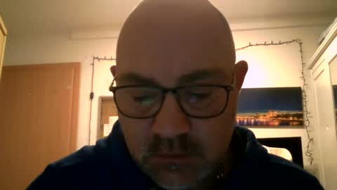 Snapshot of lover010983 chatting on January 13, 6:38 am lover010983 online show from January 13, 6:38 am