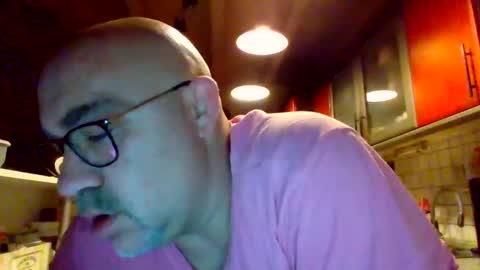 Snapshot of lover010983 chatting on February 24, 5:21 am lover010983 online show from February 24, 5:21 am