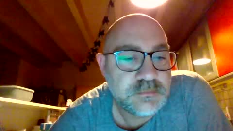 Snapshot of lover010983 chatting on February 23, 5:06 am lover010983 online show from February 23, 5:06 am
