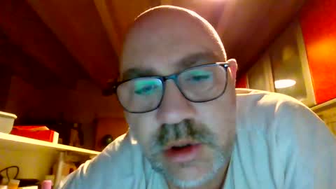 Snapshot of lover010983 chatting on February 21, 5:13 am lover010983 online show from February 21, 5:13 am
