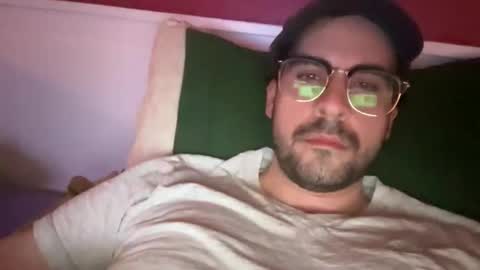 lover20002 online show from June 9, 2:35 am