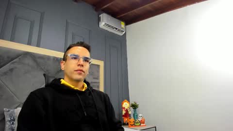 Snapshot of luca_morettii chatting on October 15, 12:24 pm luca_morettii online show from October 15, 12:24 pm