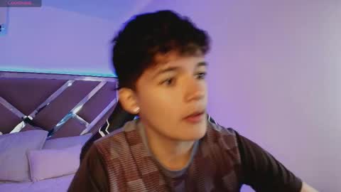 luca_voss1 online show from April 17, 12:08 pm