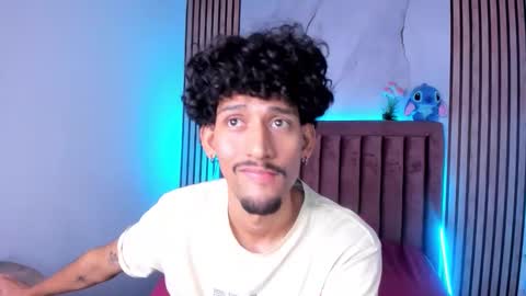 Luca  online show from December 1, 3:15 pm