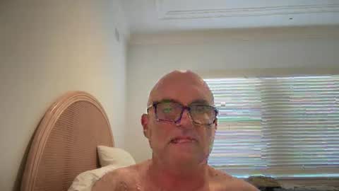 lucas10004 online show from December 23, 2:35 am