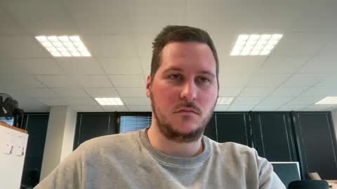 Snapshot of lucas1996_ chatting on February 6, 10:26 am Lucas online show from February 6, 10:26 am