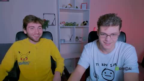 Snapshot of lucas_long_ chatting on October 9, 7:19 pm lucas_long_ online show from October 9, 7:19 pm