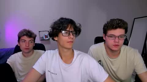 Snapshot of lucas_long_ chatting on September 20, 6:52 pm lucas_long_ online show from September 20, 6:52 pm