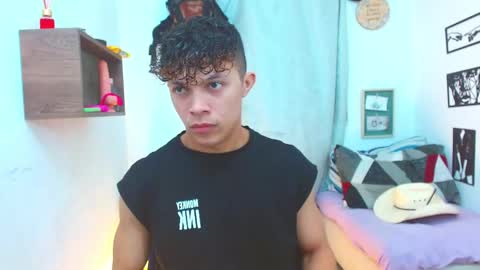 Snapshot of lucas_luxx1 chatting on September 18, 1:24 pm Lucas Luxx online show from September 18, 1:24 pm
